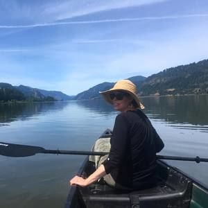 Meet your Posher, Stephanie